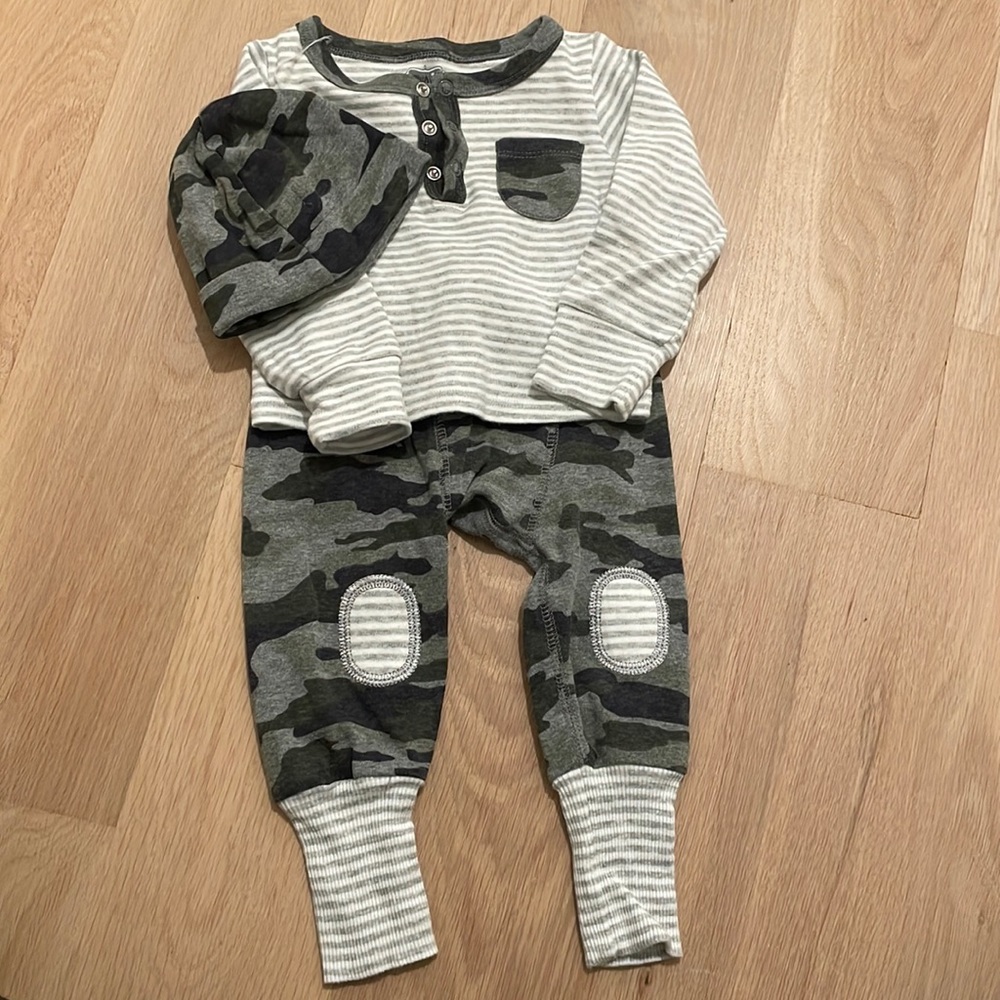 Mud Pie Boys Two piece outfit with matching hat